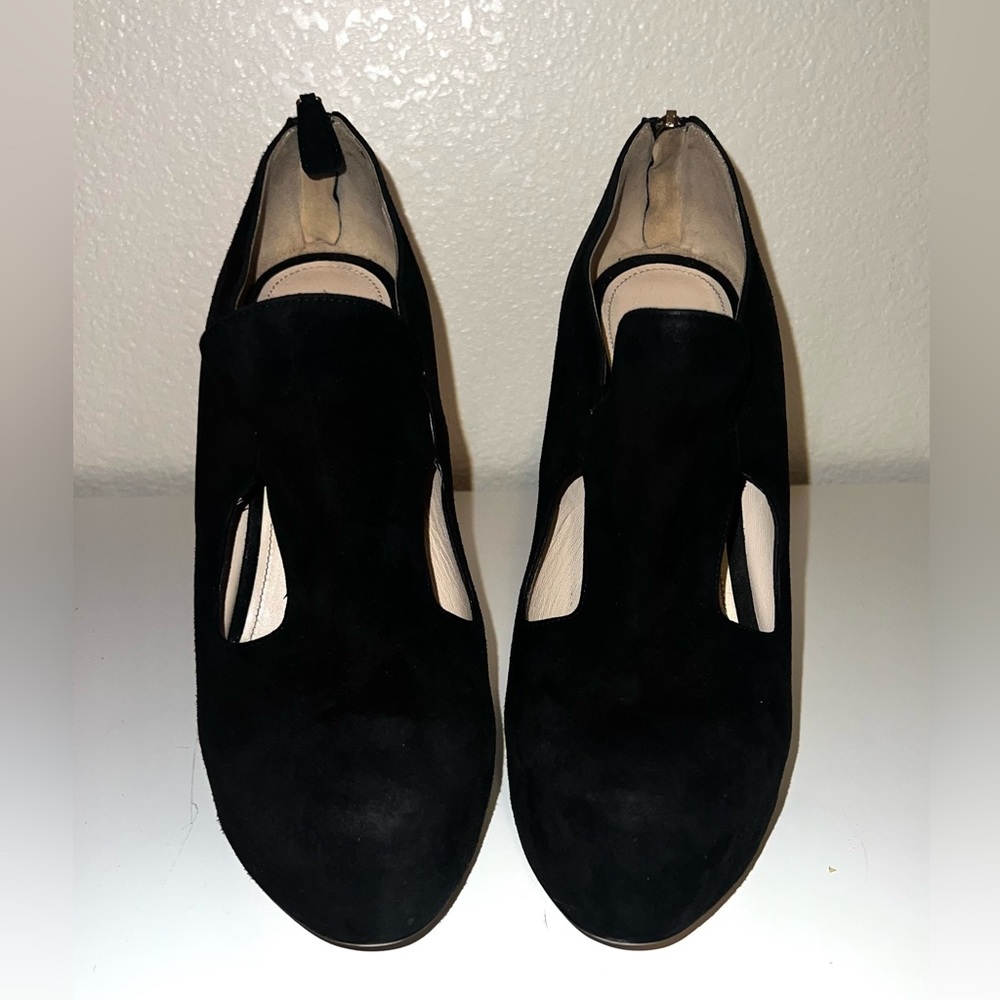 Prada Calzature Donna Teardrop Cutout Booties 41.5